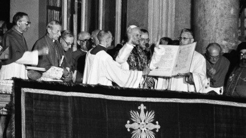 Teologia do Corpo de São João Paulo II: um guia descomplicado para adolescentes 7 Papa João Paulo II em audiência geral, retrato histórico