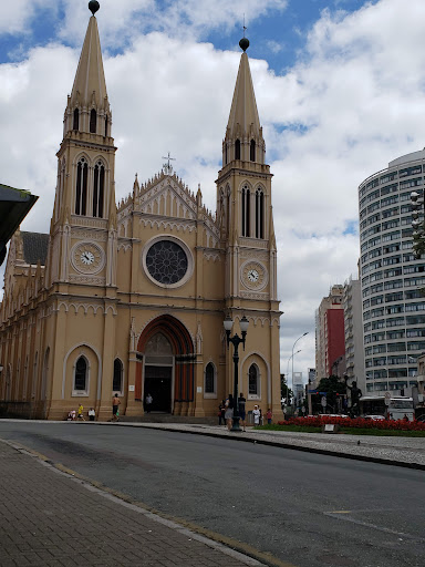Catedral Basílica Menor de Nossa Senhora da Luz dos Pinhais Catedral Basílica Menor de Nossa Senhora da Luz dos Pinhais