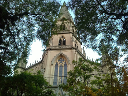 Igreja Santa Teresinha e Paróquia do Santíssimo Sacramento Igreja Santa Teresinha e Paróquia do Santíssimo Sacramento
