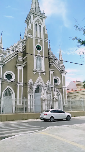 Igreja do Pequeno Grande