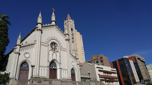 Mitra Diocesana de Caxias do Sul - Cúria Diocesana Mitra Diocesana de Caxias do Sul - Cúria Diocesana