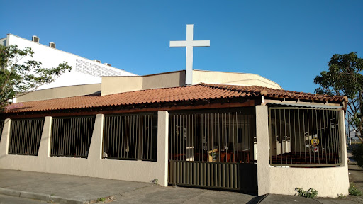 Igreja Católica Comunidade São Pedro (CEB) - Colina de Laranjeiras