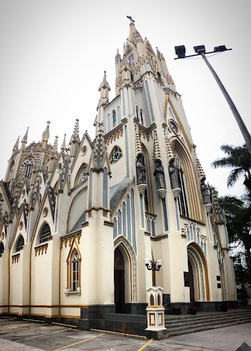 Basílica Nossa Senhora de Lourdes Basílica Nossa Senhora de Lourdes